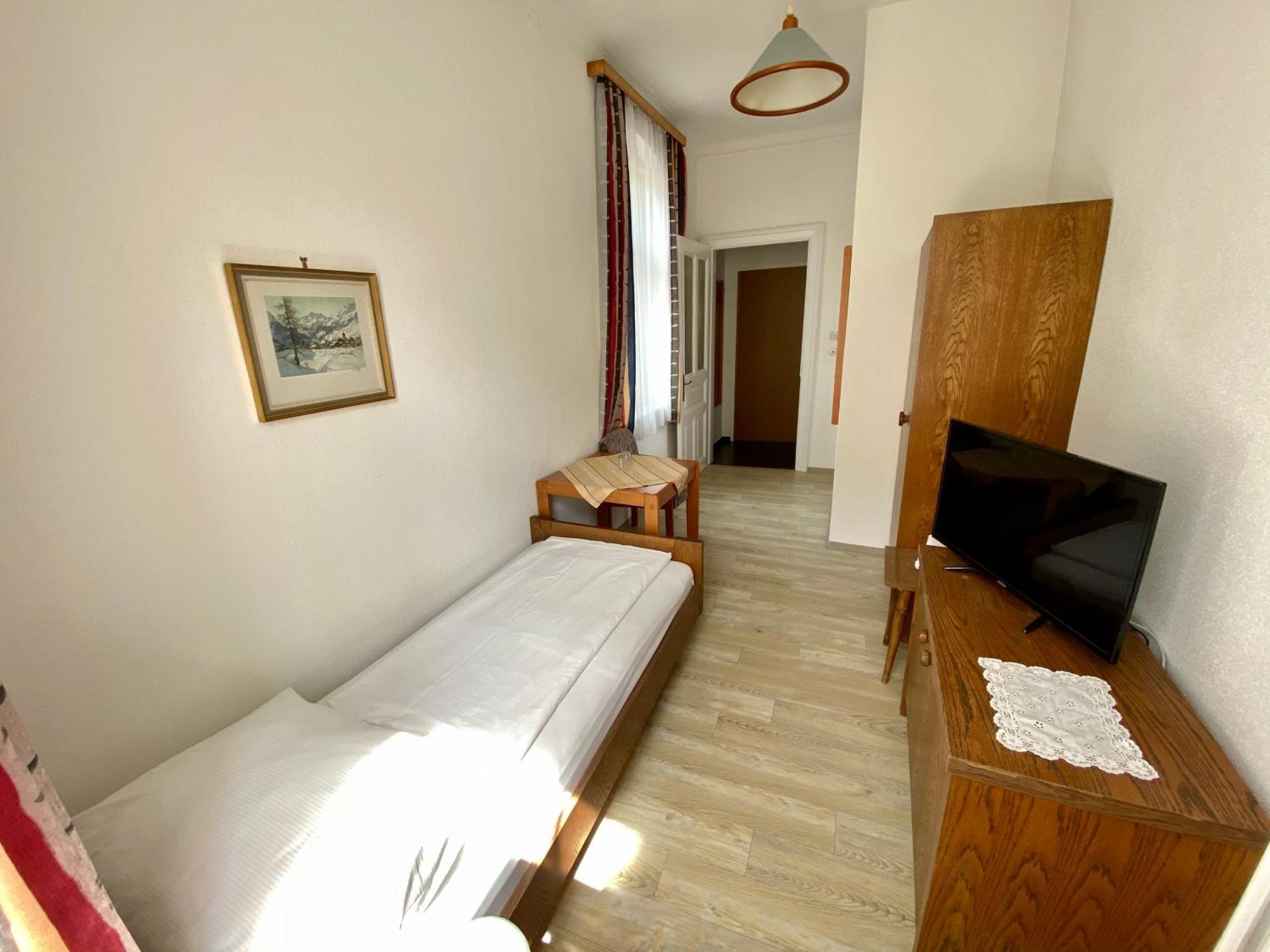 Café Pension Pöchhacker Gresten Habitación foto