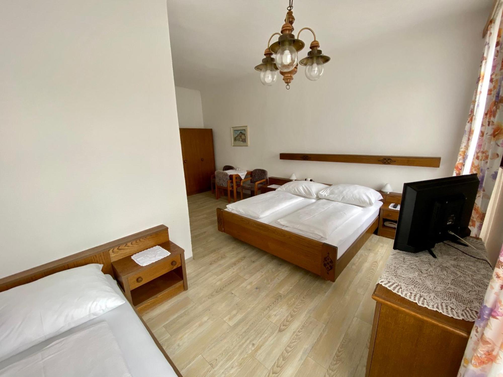 Café Pension Pöchhacker Gresten Habitación foto